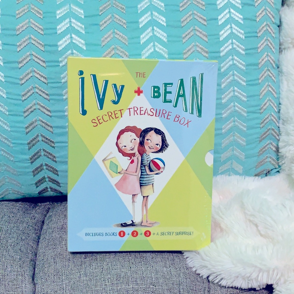 NIB Ivy + Bean Secret Treasure Box 3-book boxed set